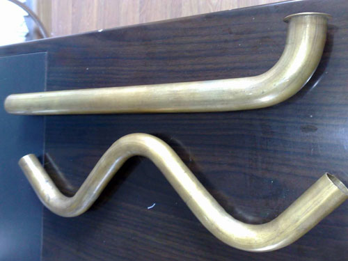 铜质弯管